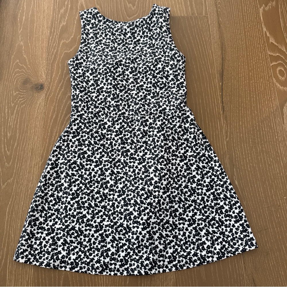 Abercrombie YPB SculptLux Women's Athletic Dress Size Medium, Black/White